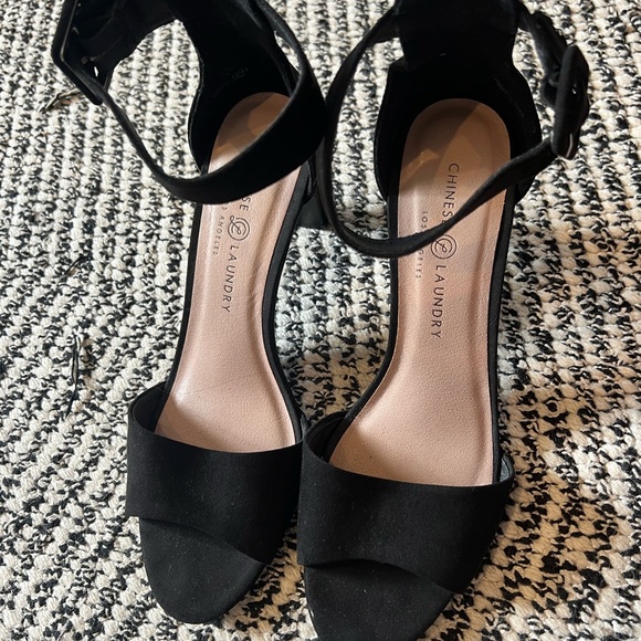 Chinese Laundry Black Sleek Heels Size 10 - Picture 2 of 4